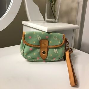 Dooney & Bourke
